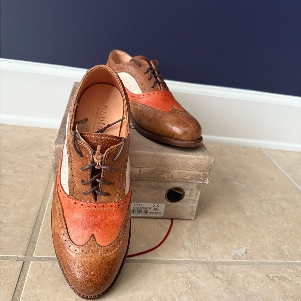 BED|STU Women’s Brown and Orange Oxfords